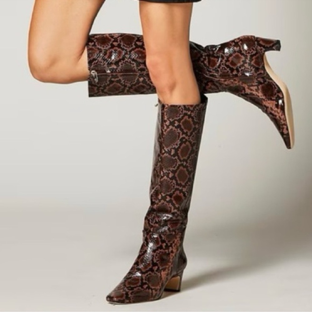 NWT Antonio Melani Mades Snake Patent
Leather Tall Dress Boots Sz 8,5 - Picture 1 of 2